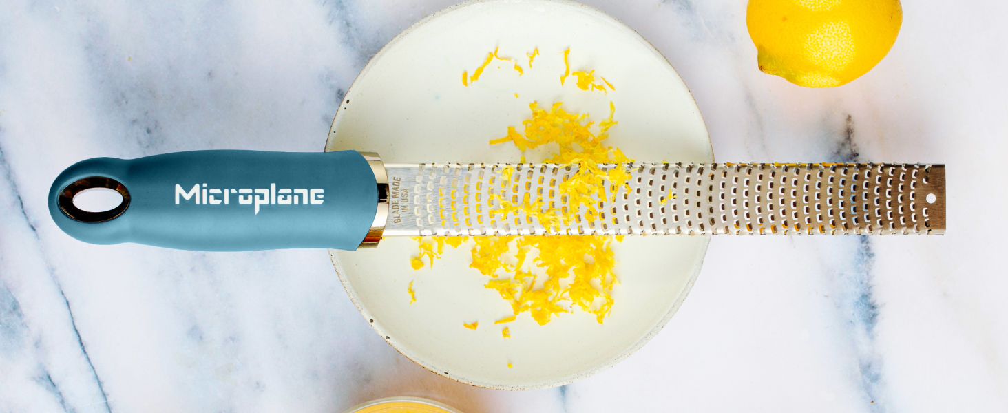 Microplane Premium Classic Series Zester 18/8, Black - Lemon Zester & Cheese Grater & Vegetable Grater - Citrus, Parmesan Cheese, Garlic, Ginger, Nutmeg, Chocolate - Stainless Steel Grater