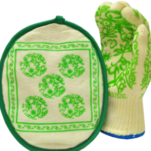 G & F 1688 Dupont Nomex & Kevlar Heat Resistant Oven Gloves, 3-Finger Oven Gloves & Pot Holder Set