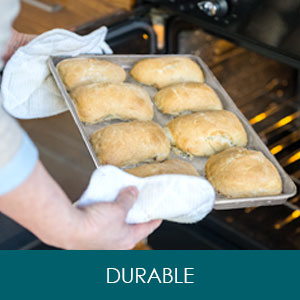 Chicago Metallic Commercial II Traditional Uncoated True Jelly Roll Pan, Make jelly rolls, cookies, pizza, one-pan meals, and more, 15-Inch by 10-Inch