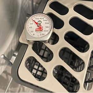 Rubbermaid Commercial Products Food/Meat Instant Read Thermometer, Pocket Size, Dishwasher Safe, Red, For Meat/Food Cooking and Grilling/Oven