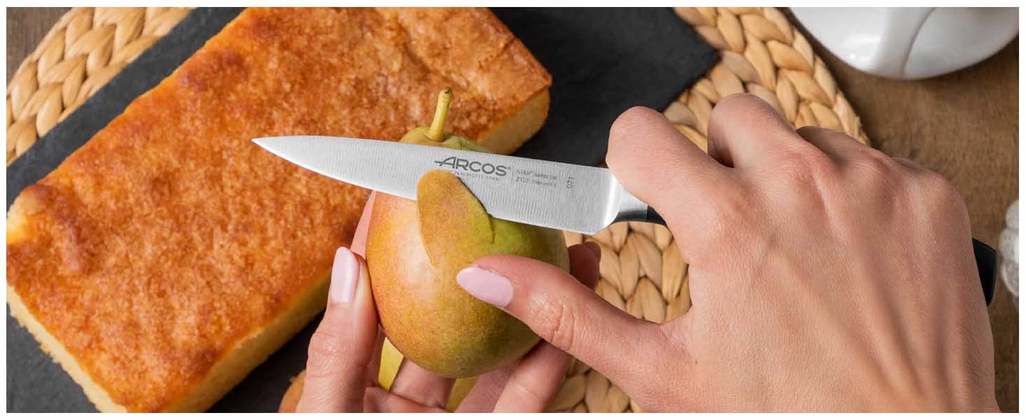 Arcos Forged Carving Fork 7 Inch Nitrum Stainless Steel. 180 mm Blade. Very useful utensil that provides absolute stability for chopping roast meat with a carving knife. Series Riviera. Color Black