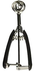 OXO Good Grips 14-Piece Cookie Press Set, Cookie Press with 12 Stainless Steel Disks and Storage Case, Holiday Baking and Everyday Treats, Essential Baking Supplies