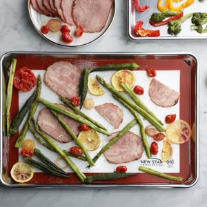 New Star Foodservice Commercial 18-Gauge Aluminum Sheet Pan & Silicone Baking Mat Set, 9 x 13 inch (Quarter Size)