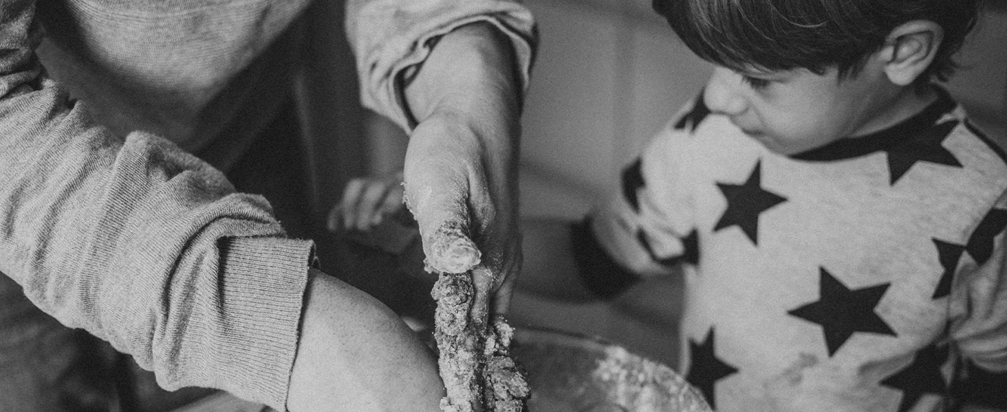 Bellemain 3 Cup Flour Sifter for Baking Fine Mesh Rotary Hand Crank with Loop Agitator for Quick Sifting, Flour Sifter Stainlees Steel