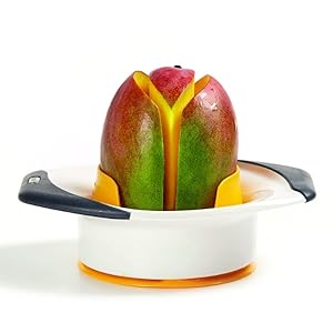 Zyliss 3-in-1 Mango Slicer, Peeler and Pit Remover Tool - Kitchen Mango Depitter & Peeler Gadget - Fruit Slicer with Micro-Serrated Stainless Steel Blader - Mango Corer for Easy Use