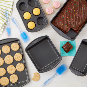 Wilton Perfect Results Premium Non-Stick Pizza Pan, 14 Inch