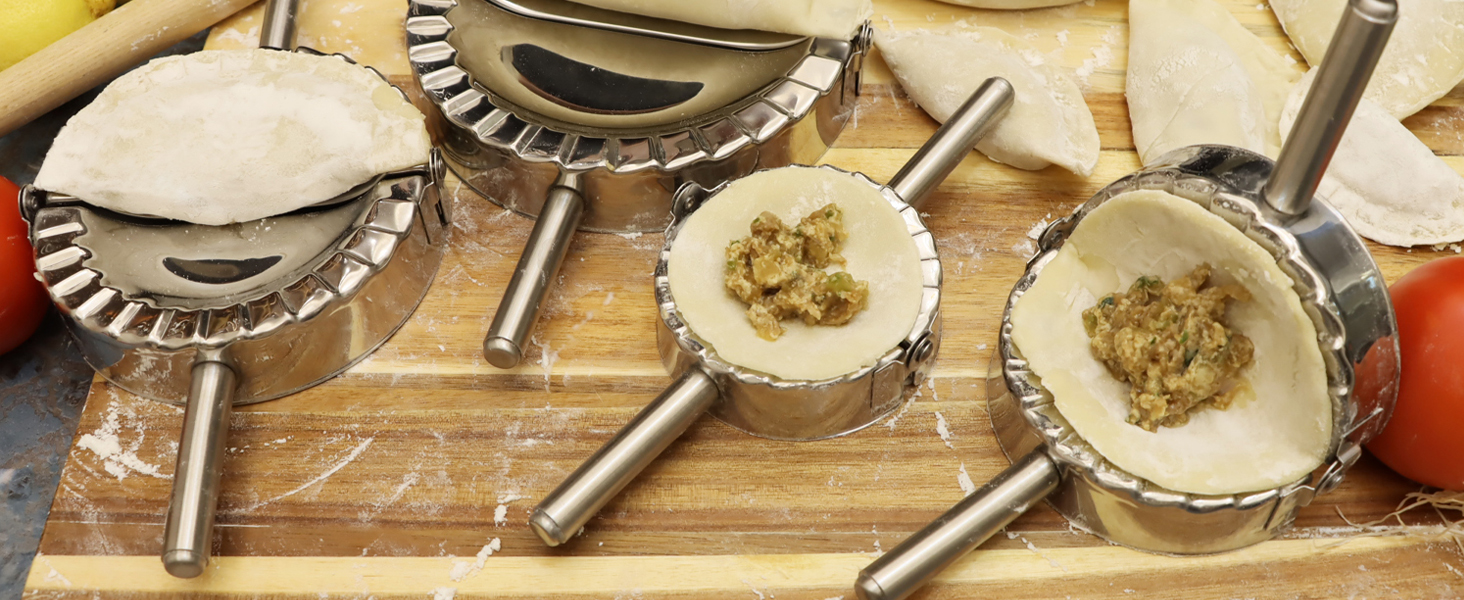 Best Utensils Stainless Steel Ravioli Mold Pierogi Dumpling Maker Wrapper Pastry Dough Cutter Kitchen Accessories (L: 4.5 inch)