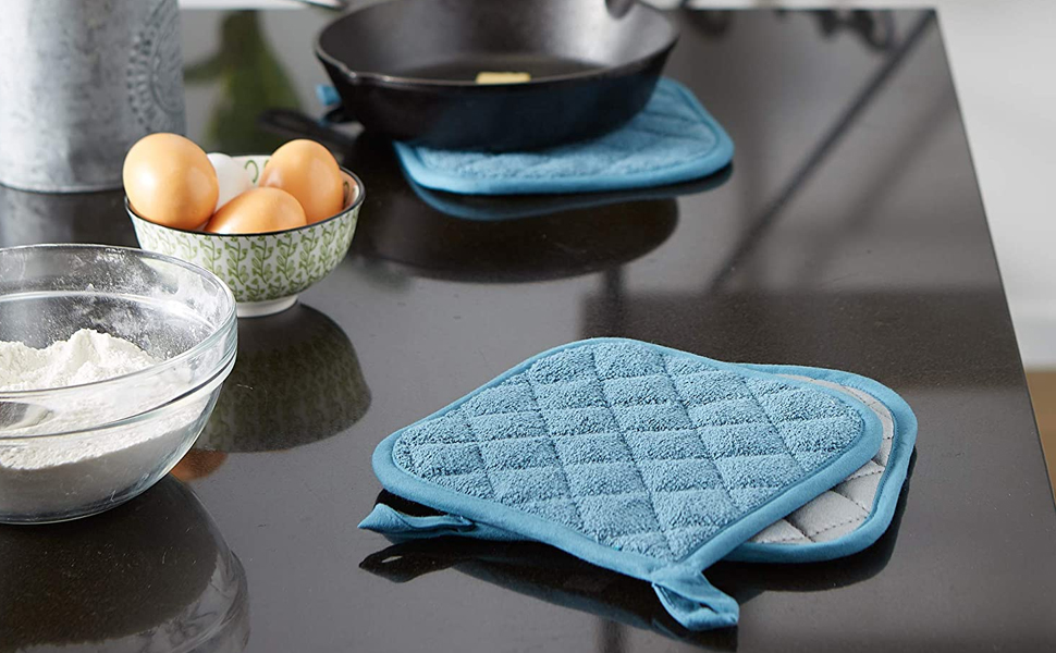 DII Basic Terry Collection Quilted 100% Cotton, Potholder, Barn Red, 3 Piece