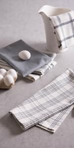 DII Swedish Dishcloths for Kitchen & Cleaning, Reusable, Machine Washable & Dishwasher Safe, Biodegradable, 7.75 x 6.75, Lemons, 3 Piece