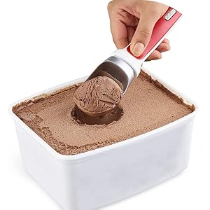 Zyliss Right Scoop Ice Cream Scoop - Ergonomic, Dishwasher-Safe Ice Cream Scooper Perfect for Gelato, Sorbet, Frozen Yogurt & More - Red