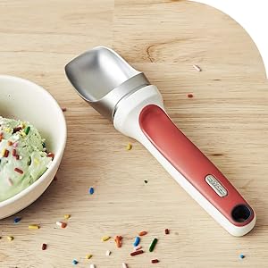 Zyliss Right Scoop Ice Cream Scoop - Ergonomic, Dishwasher-Safe Ice Cream Scooper Perfect for Gelato, Sorbet, Frozen Yogurt & More - Red