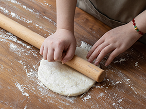 Muso Wood Wooden French Rolling Pin for Baking, Beech Wood Tapered Rolling Pin for Fondant Pie Crust Cookie Pastry(French 15.75-Inch)