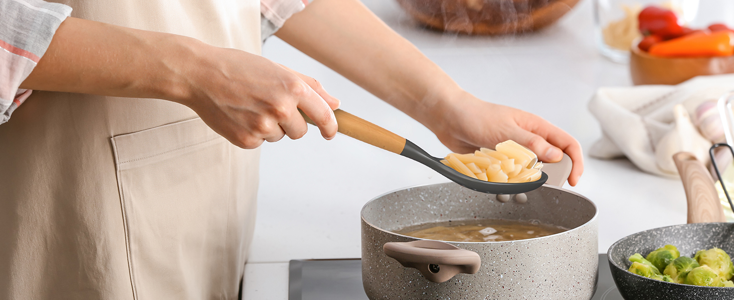 oannao Silicone Cooking Utensils Kitchen Utensil Set - 446°F Heat Resistant Silicone Kitchen Utensils Set, Spatula,Turner Tongs, Spoon, Whisk,Kitchen Gadgets for Nonstick Cookware, BPA Free (Gray)