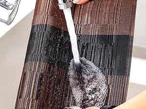 PIGCHCY Placemats,Durable Placemats for Dining Table,Washable Woven Vinyl Kitchen Placemats Set of 4 (Brown)