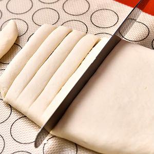 Baking Sheet with Silicone Mat Set, Set of 8 (4 Sheets + 4 Mats), Stainless Steel Cookie Sheet Baking Pans with Reusable Silicone Baking Mat, Non Toxic & Heavy Duty & Easy Clean