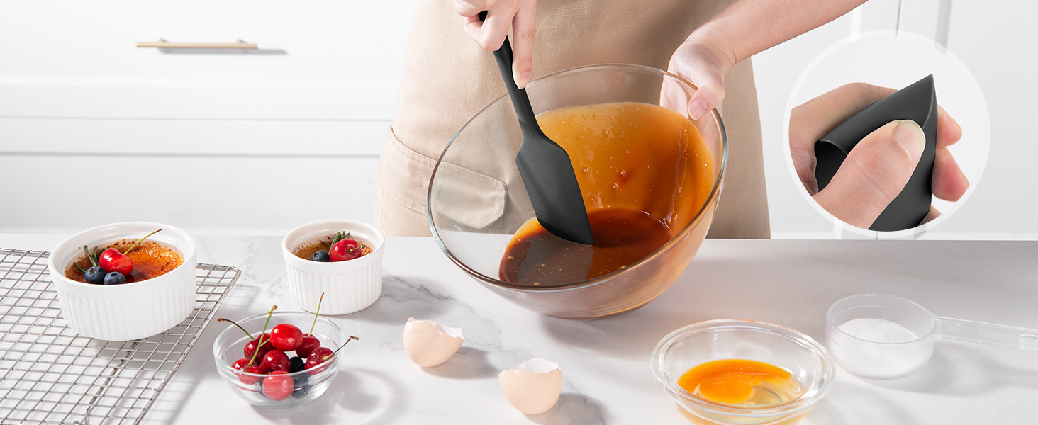 U-Taste Silicone Spatula Set with 600 Degrees Fahrenheit Heat Resistant (Black)