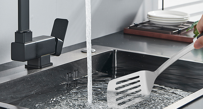 Brushed Slotted Stainless Steel Turner, Non-Slip Spatula with Ergonomic Handle