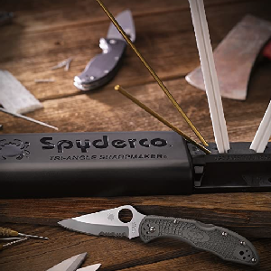 Spyderco Gauntlet Select - Easy-to-Use Knife Sharpener with Two Fine Ceramic Rods - 603F