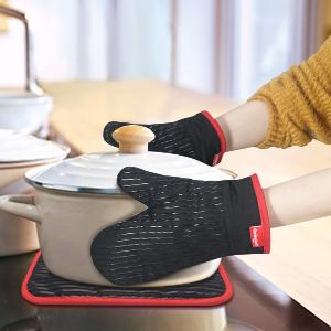 Oven Mitts and Pot Holders Set, Cooking Mitts, Heat Resistant Cooking Mitts and Pot Holders, Silicon Oven Gloves Set for Kitchen, Pure Cotton and Terrycloth Lining, Black, 4 Pcs Set