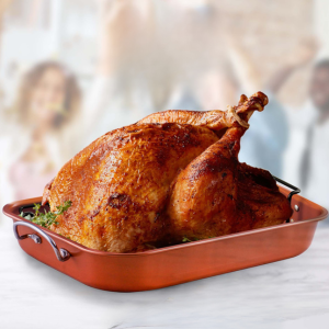 OVENTE Stainless Steel Roasting Pan with V-Shape Rack and Carving Set, 15x11.75 Inch Nonstick Roaster Tray, Oven & Dishwasher Safe Bakeware Dish for Turkey, Roasted Chicken or Beef, Copper CWR24619CO