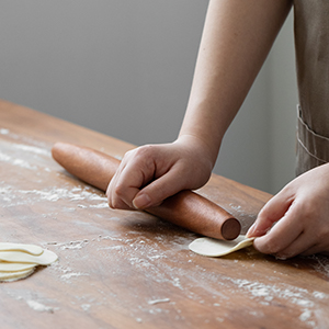 Muso Wood Sapele Wooden French Rolling Pin for Baking, Tapered Roller for Fondant, Pie Crust, Cookie, Pastry (French 15-3/4inch)
