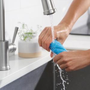 E-Cloth Reusable Paper Towel Replacement Cloth, Premium Microfiber Cleaning Cloths Ideal for Cleaning Up Spills on Countertops, Alternative to Paper Towels, 100 Wash Guarantee, 4 Count