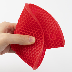 Silicone Trivets for Hot Pots and Pans, 4PCS Flexible Multipurpose Hot Pads Pot Holders, Heat Resistant Trivet Mats for Hot Dishes, Soft Non-Slip Silicone Mat for Kitchen Counter(Red)