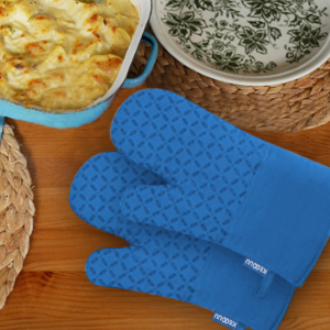 KEGOUU Oven Mitts and Pot Holders 6pcs Set, Kitchen Oven Glove High Heat Resistant 500 Degree Extra Long Oven Mitts and Potholder with Non-Slip Silicone Surface for Cooking (Royal Blue)