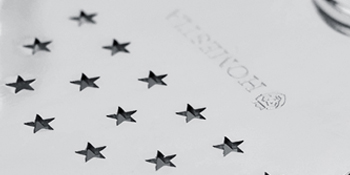 Homestia Cocktail Strainer Set, 5 Piece Gold Stainless Steel Bar Tools - Hawthorne Julep Strainer, Fine Mesh Strainer, Jigger and Spoon for Bartender Professional Drink Mixing Kit