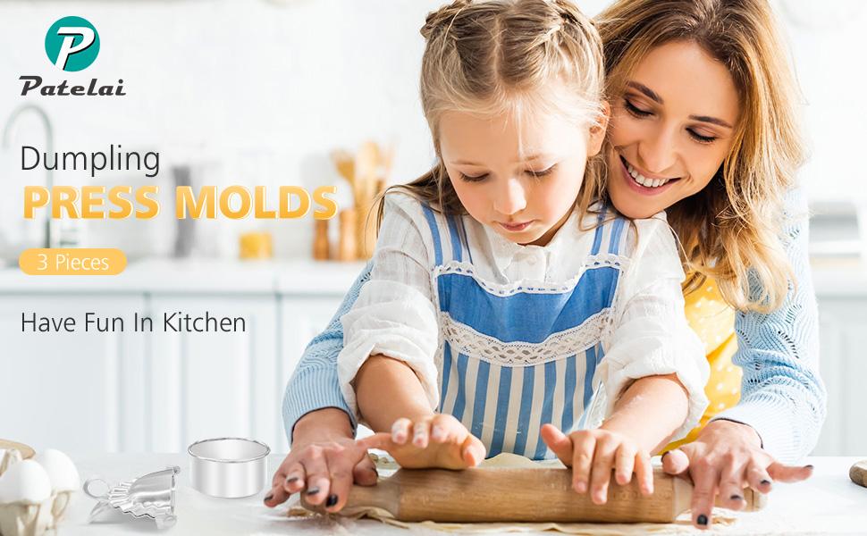 3 Pieces Dumplings Maker Dumpling Molds with 3 Pieces Dumpling Skin Maker in 10 Cm/ 9.5 Cm/ 8 cm Dumpling Wrapper Cutter Pie Ravioli Empanada Press Mold for Chinese New Year Kitchen