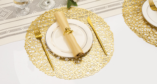 Gold Round Placemats for Dinner Table Set of 6 Metallic Hollow Out Line Circle Table Mats Vinyl Place Mats for Dinning Decor Wedding Accent Centerpiece