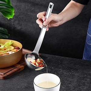 Stainless Steel Soup Fat Oil Separator Ladle Oil Filter Skimmer Spoon Soup Colander for Kitchen Gravy Food Fat Separator Skimmer Spoon