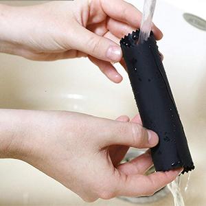 2 Set Silicone Garlic Peeler Easy Roller Tube Useful Garlic Odorfree Kitchen Tool (Black,Clear)