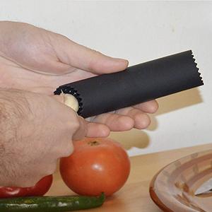 2 Set Silicone Garlic Peeler Easy Roller Tube Useful Garlic Odorfree Kitchen Tool (Black,Clear)
