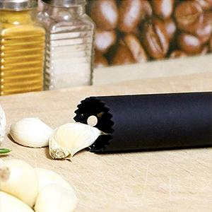 2 Set Silicone Garlic Peeler Easy Roller Tube Useful Garlic Odorfree Kitchen Tool (Black,Clear)