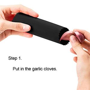2 Set Silicone Garlic Peeler Easy Roller Tube Useful Garlic Odorfree Kitchen Tool (Black,Clear)