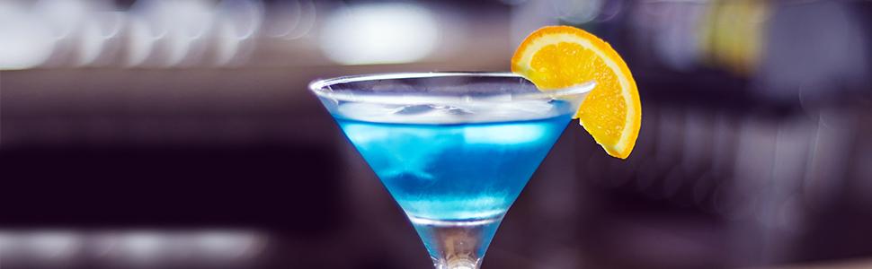 WPHUAW 24oz Cocktail Shaker Bar Set-Professional Margarita Mixer Drink Shaker Professional Stainless Steel Bar Tools Built-in Bartender Strainer for Martini Kit