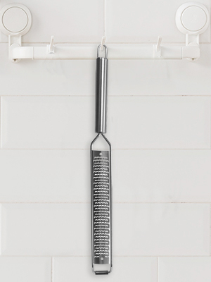 VOVOLY Lemon Zester, Cheese Grater, Parmesan Cheese, Ginger, Garlic, Nutmeg, Chocolate, Citrus, Lime Zester & Grater, Kitchen Tool with Razor-Sharp Stainless Steel Blade