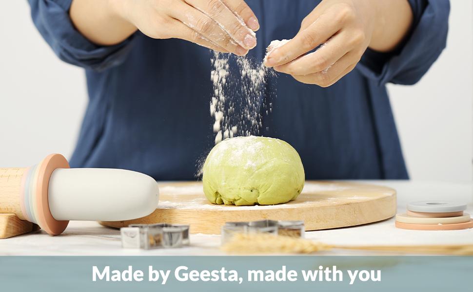 Geesta Adjustable Wood Rolling Pin with 5 Thickness Rings, Precise Dough Roller Handle Press Design with Measurement Guide for Fondant, Pizza, Pie Crust, Cookie, Pastry Baking Decorating Accessories