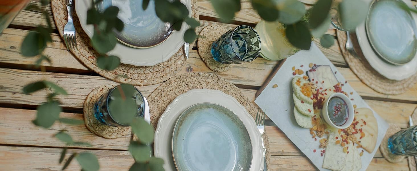 Woven Placemats Round Placemats Set of 6, 13.5 Inch Wicker Placemat Circle Rattan Placemats Farmhouse Boho Braided Natural Water Hyacinth Place Mats for Indoor & Outdoor Table Decor