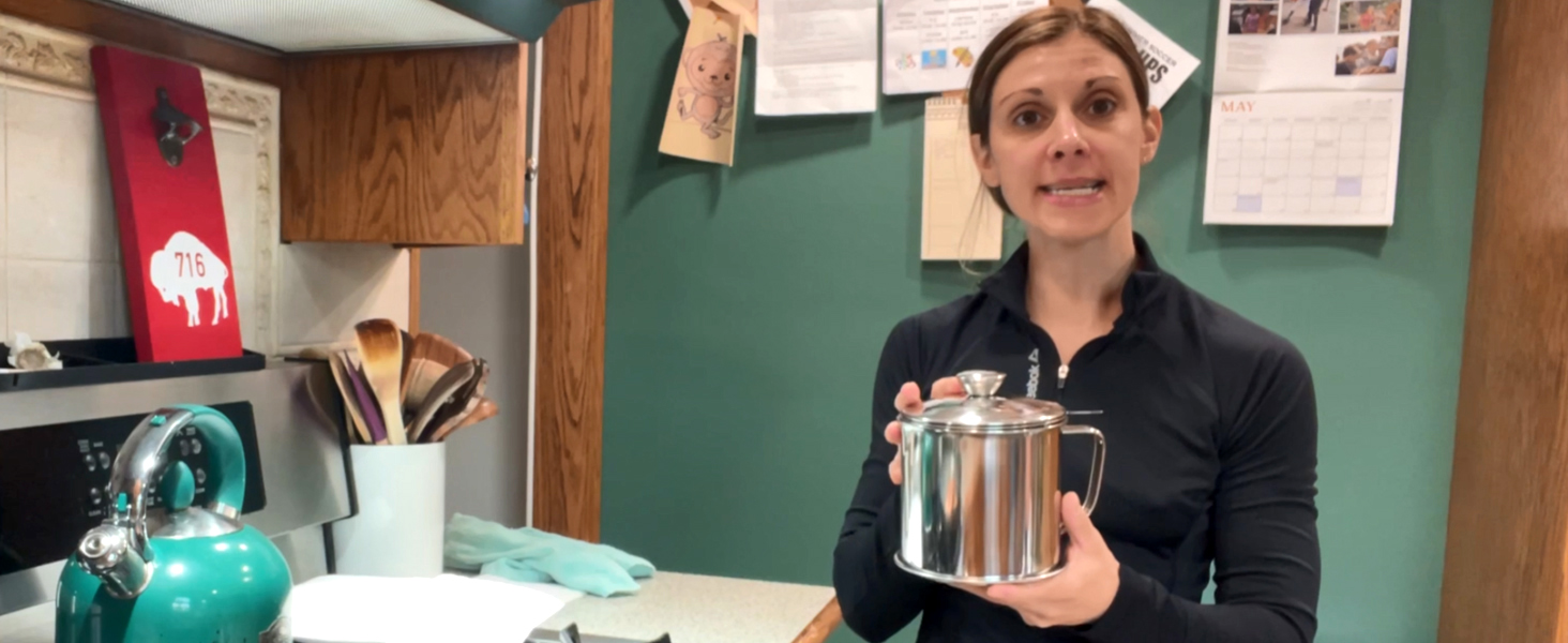 Tellshun Bacon Grease Container with Strainer 1.25 L / 42 oz Strong Kitchen Catcher Food-grade Stainless Steel Cooking Oil Keeper with Lid and Easy-Grip Handle Suitable for Storing Frying Oil