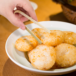 Luter 20pcs Wooden Disposable Cooking Utensils Mini Wooden Tongs Natural Toast Tongs for Charcuterie Cooking