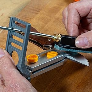 Smith’s 51321 Precision Sharpening Kit – 6 Sharpening Stones – Straight + Serrated Knives – Sharpen Hooks, Kitchen, Hunting, Fishing + Pocket Knives – Angle Guide – Portable Kit w/Storage Pouch