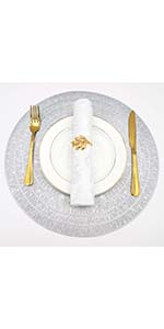 Evevda Green Leaf Shaped Vinyl Placemats for Dinner Table Set of 6 Metallic Plastic Green Place Mats Wipeable 6Pcs Table Mats for Wedding Annersary Dinner Table Decoration Mats(17.7x13.8inch/45x35cm)