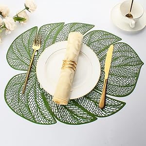 Evevda Green Leaf Shaped Vinyl Placemats for Dinner Table Set of 6 Metallic Plastic Green Place Mats Wipeable 6Pcs Table Mats for Wedding Annersary Dinner Table Decoration Mats(17.7x13.8inch/45x35cm)