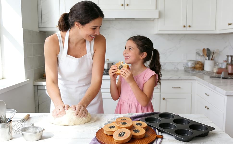 6 Cup Straight Side Jumbo English Muffin Cupcake Pan with Lid, Nonstick Hamburger Burger Bun Mold Muffin Pan for Baking Egg Sandwich Frittata Cinnamon Roll Focaccia Quiche Pancake
