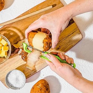 Dreamfarm Sharple Self-Sharpening Vegetable & Food Vertical Speed-Peeler - Green