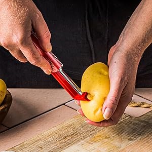 Dreamfarm Sharple Self-Sharpening Vegetable & Food Vertical Speed-Peeler - Green