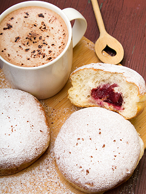 PIQUEBAR Flour Sifter - 5 Cup Fine Mesh Hand Crank Sifter Stainless Steel with Agitator Wire Loop for Baking, Powdered Sugar Duster Set