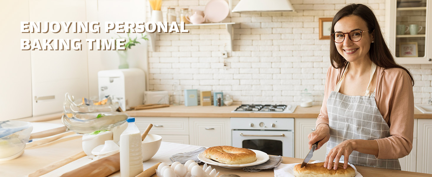 KITESSENSU 9 inch Non-Stick Cake Pans, 12 Cups Premium Fluted Cake Pans for baking, Heavy Duty Carbon Steel Tube Pan Baking Mold, Champagne Gold